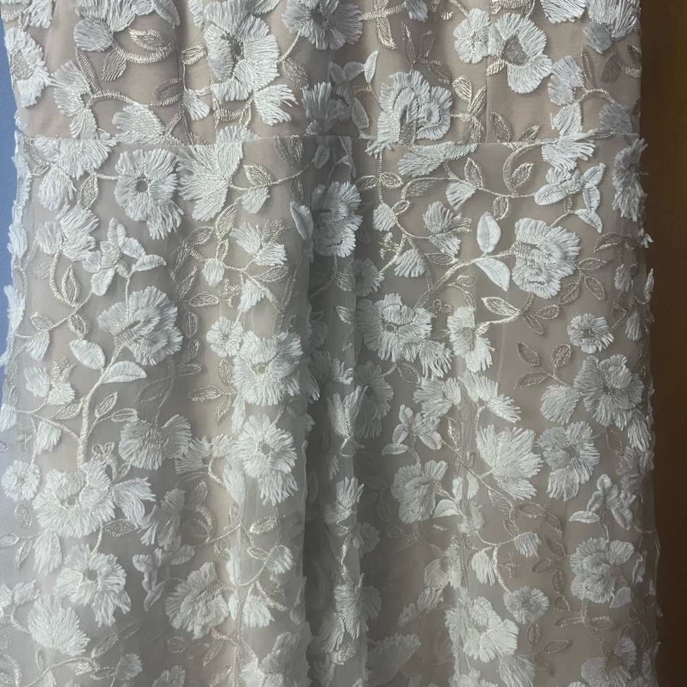 Dress the Population Floral Lace Midi Dress in Beige and White
